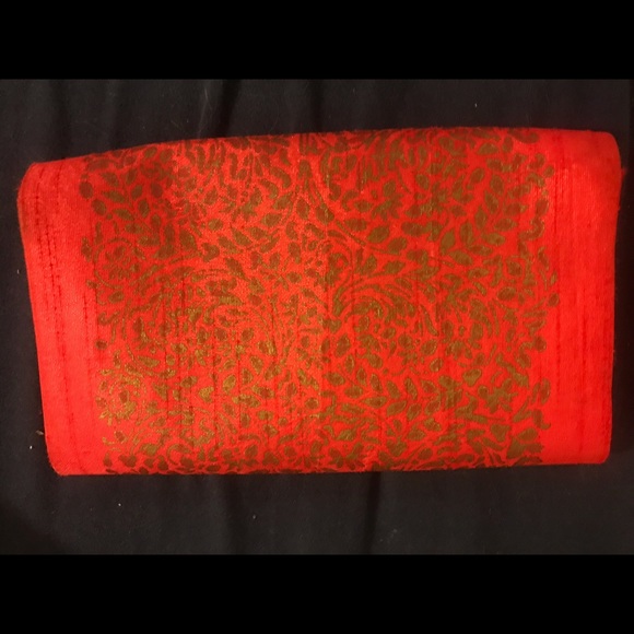 Fabindia: orange silk embroidered clutch - Picture 3 of 6